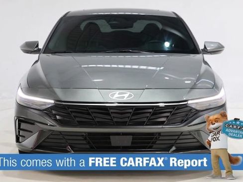 Used 2026 Hyundai Elantra Limited FWD image 2