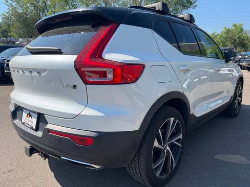 Used 2019 Volvo XC40 T5 R-Design AWD/4WD image 7