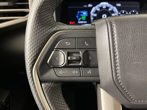 Certified 2025 Toyota Tundra Limited AWD/4WD image 26