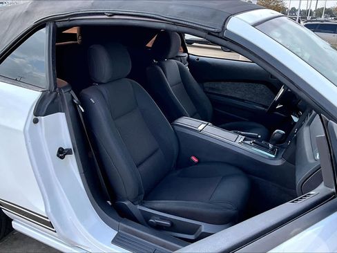 Used 2014 Ford Mustang GT image 6