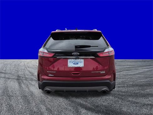 Used 2020 Ford Edge Titanium image 5