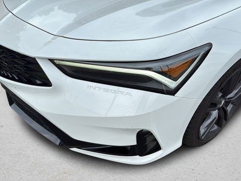 Used 2023 Acura Integra A-Spec FWD image 9