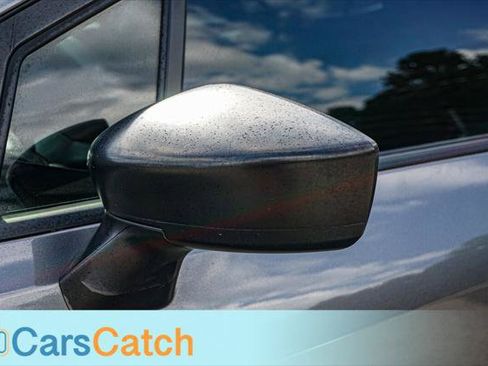 Used 2020 Nissan Versa S FWD image 17