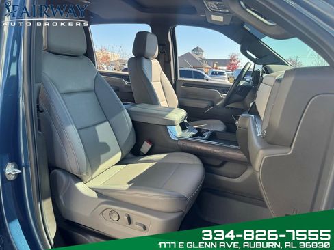 Used 2024 GMC Sierra 2500 SLT w/ SLT Premium Package image 12