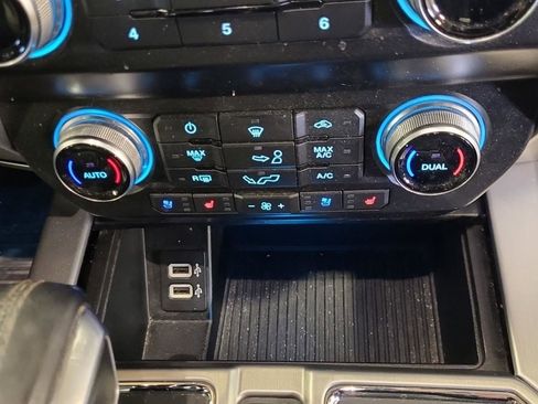 Used 2020 Ford F150 Platinum w/ Equipment Group 701A Luxury image 17