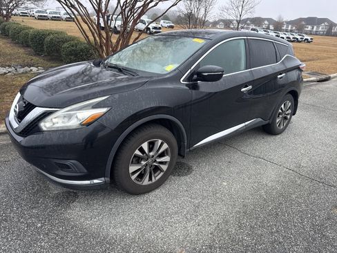 Used 2016 Chevrolet Suburban LT image 5