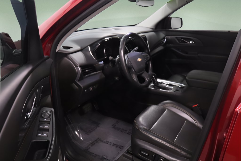 Used 2021 Chevrolet Traverse Premier FWD image 8