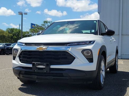 Certified 2024 Chevrolet TrailBlazer LS FWD image 34