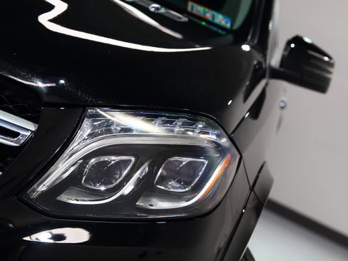 Used 2017 Mercedes-Benz GLS 550 4MATIC image 7