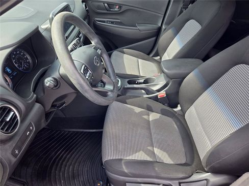 Used 2021 Hyundai Kona SE w/ Cargo Package FWD image 12
