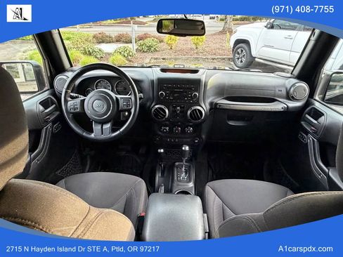Used 2015 Jeep Wrangler Unlimited Sport w/ Power Convenience Group AWD/4WD image 19