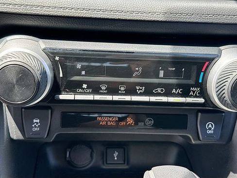 Used 2020 Toyota RAV4 LE w/ All Weather Liner Package AWD/4WD image 16