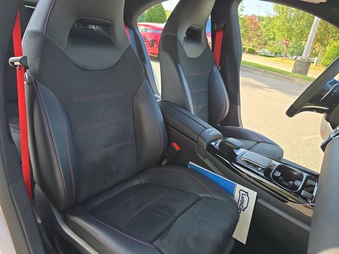 Used 2021 Mercedes-Benz CLA 35 AMG 4MATIC image 10
