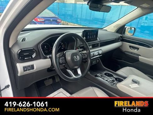 Used 2023 Honda Pilot Touring image 17