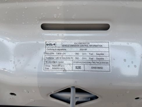 Used 2024 Kia Niro LX FWD image 14