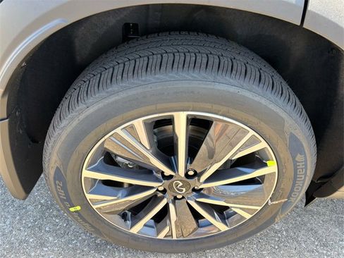 New 2026 INFINITI QX60 Luxe image 19