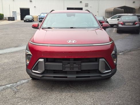 Used 2024 Hyundai Kona SEL FWD image 2