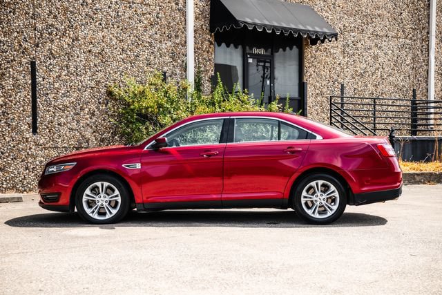 Used 2017 Ford Taurus SEL FWD image 42
