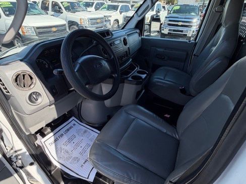 Used 2009 Ford E-350 and Econoline 350 Super Duty image 15