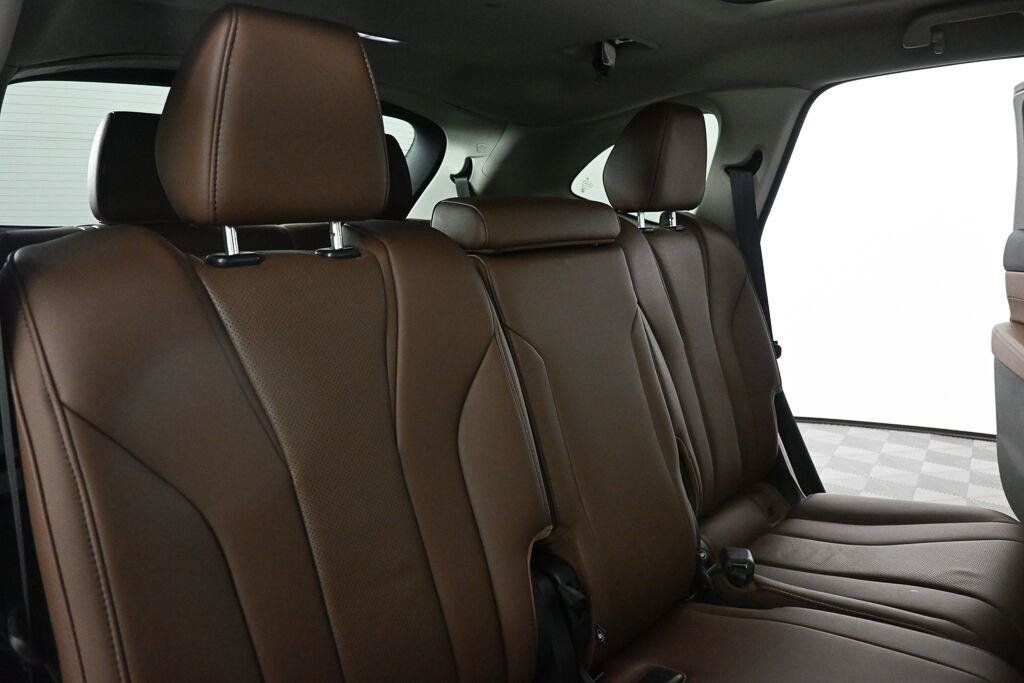 Used 2023 Acura MDX w/ Technology Package FWD image 8