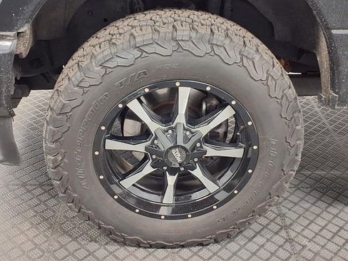 Used 2022 Ford F250 XLT w/ Black Appearance Package AWD/4WD image 30