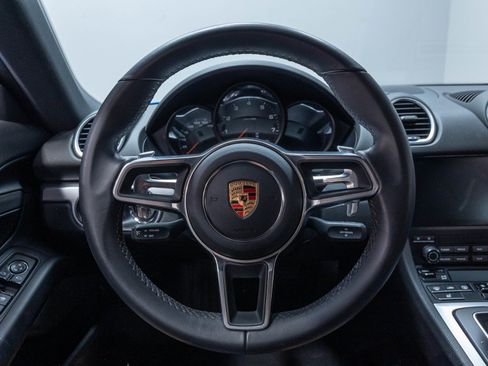Used 2025 Porsche 718 Cayman RWD image 10