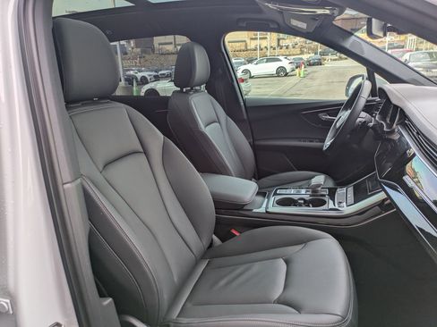 Certified 2025 Audi Q7 2.0T Premium w/ Convenience Plus Package image 29
