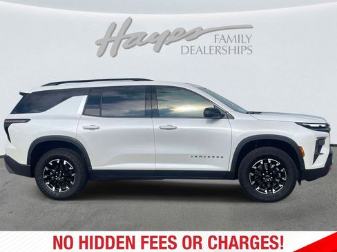 Used 2025 Chevrolet Traverse Z71 w/ Driver Confidence Package AWD/4WD image 2