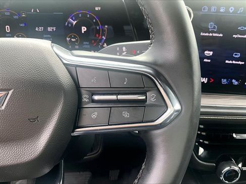 Used 2025 Chevrolet Suburban Premier RWD image 21