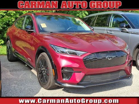 Certified 2025 Ford Mustang Mach-E Premium w/ Sport Appearance Package AWD/4WD image 1