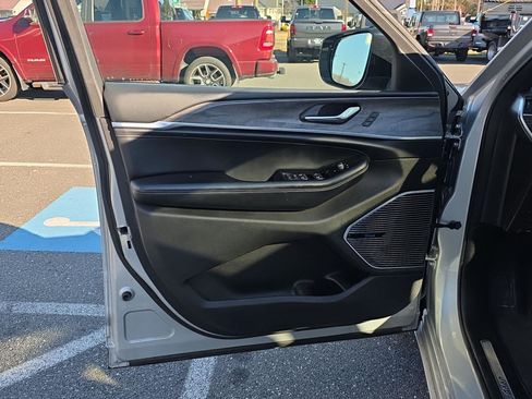 Certified 2021 Jeep Grand Cherokee L Overland image 37