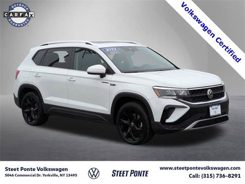 Certified 2022 Volkswagen Taos SE w/ Panoramic Sunroof Package image 1