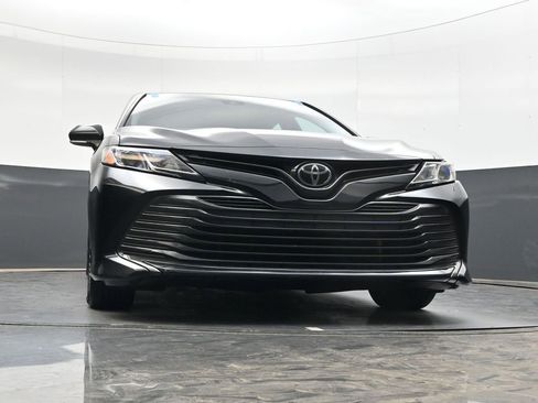 Used 2018 Toyota Camry LE w/ Moonroof Package FWD image 24