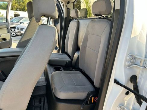 Used 2016 GMC Canyon 4x4 Extended Cab w/ Convenience Package image 15