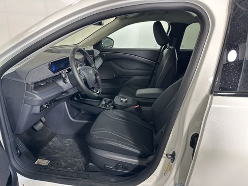 New 2024 Ford Mustang Mach-E Premium image 13