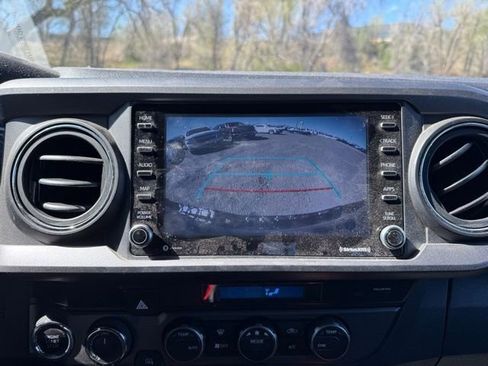 Used 2021 Toyota Tacoma TRD Off-Road w/ Technology Package image 12