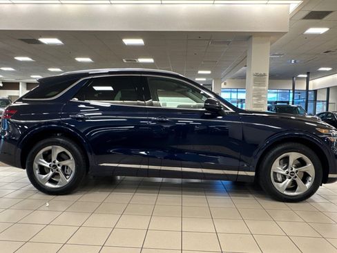 New 2026 Genesis GV70 2.5T AWD/4WD image 3