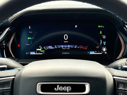 Used 2023 Jeep Grand Cherokee Trailhawk w/ Advanced Protech Group II image 18