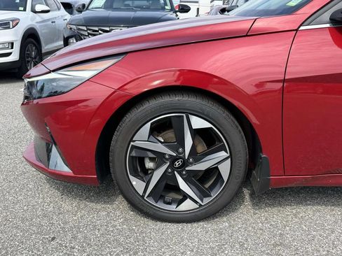 Used 2023 Hyundai Elantra Limited FWD image 10