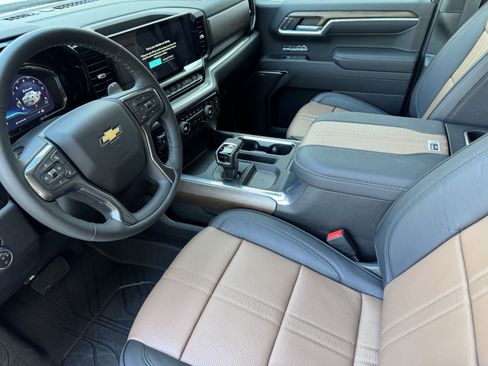 New 2025 Chevrolet Silverado 1500 High Country w/ High Country Premium Package image 9