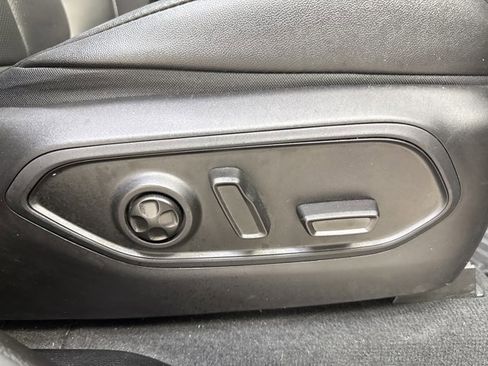 Used 2024 Jeep Grand Cherokee Limited 4xe image 33