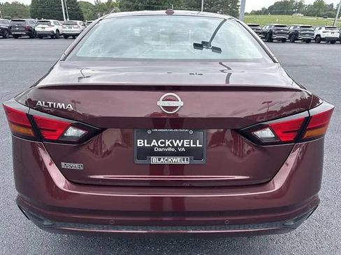 Used 2025 Nissan Altima 2.5 SV FWD image 5