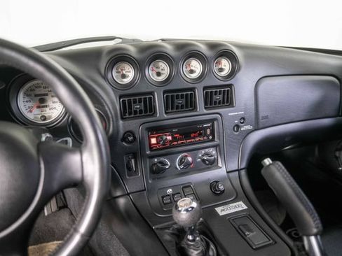 Used 1999 Dodge Viper GTS RWD image 18