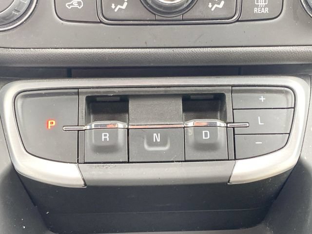 Used 2024 GMC Terrain SLE w/ Driver Convenience Package FWD image 15
