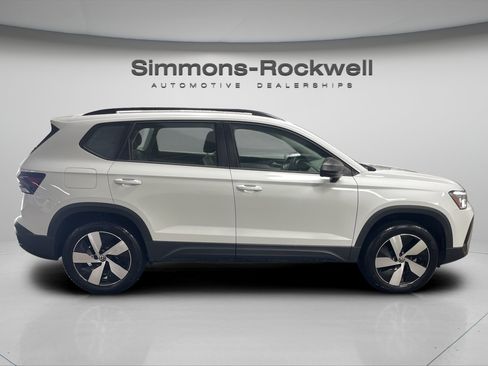 Used 2025 Volkswagen Taos S AWD/4WD image 6
