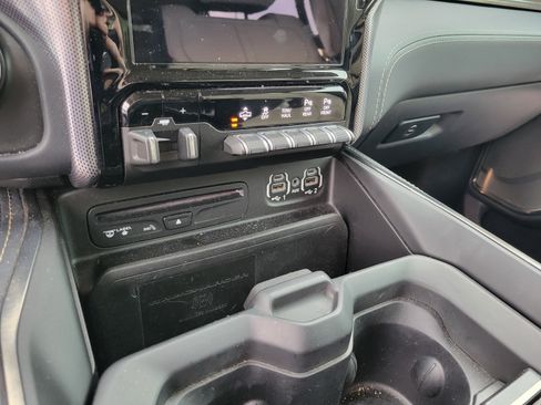 Certified 2019 RAM 1500 Limited RWD image 18