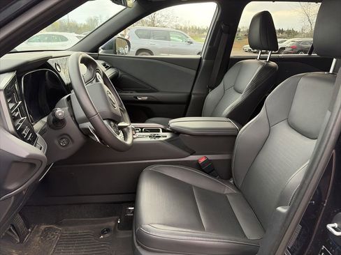 Used 2025 Lexus TX 350 AWD w/ Technology Package image 4