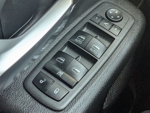 Used 2022 RAM 1500 Big Horn image 22