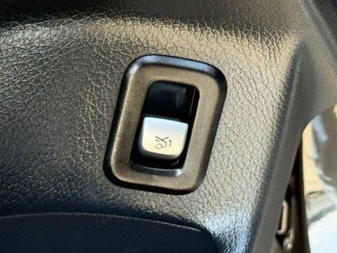 Used 2022 Mercedes-Benz GLC 300 image 25
