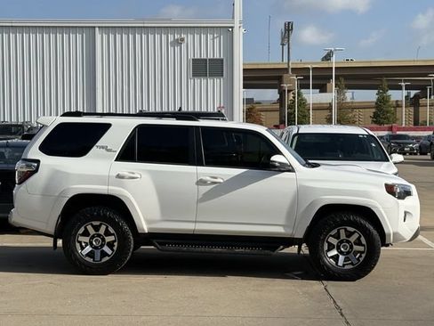 Used 2023 Toyota 4Runner TRD Off-Road Premium w/ Off Road Premium Plus Package AWD/4WD image 3